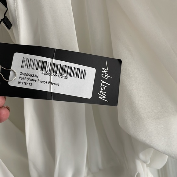 NWT Nastygal white puff sleeve romper - Picture 2 of 3